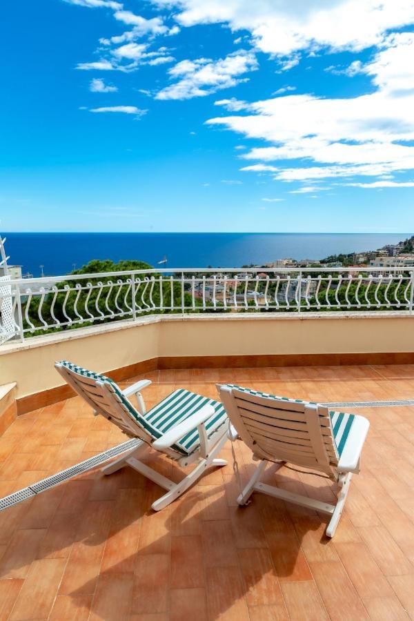 168B - La Terrazza Sul Mare, Casa A 10 Minuti Da Spiaggia, Parcheggio Privato Gratis Санремо Екстер'єр фото